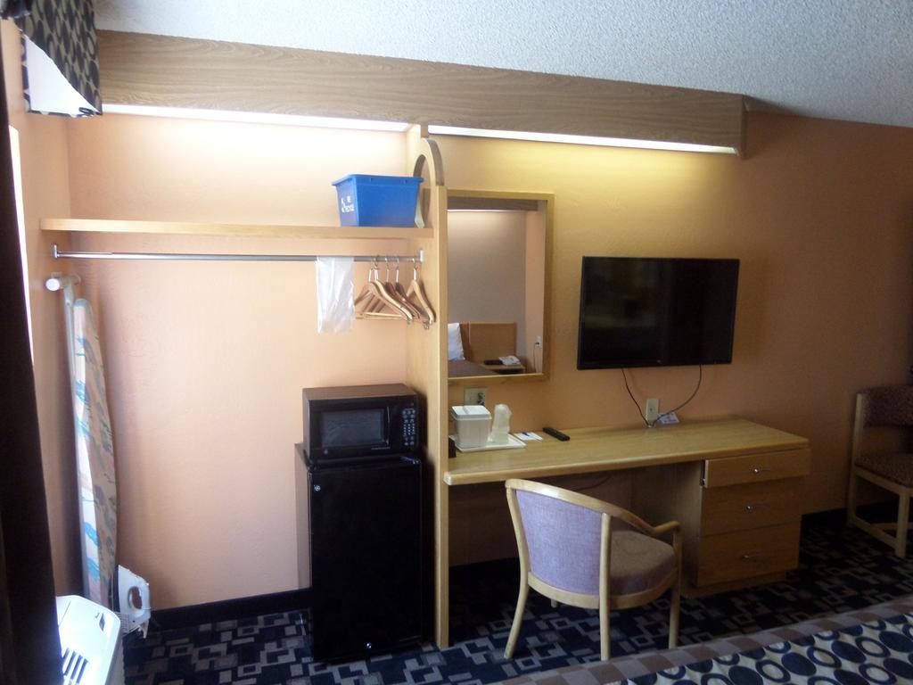 Americas Best Value Inn Роулинс Экстерьер фото